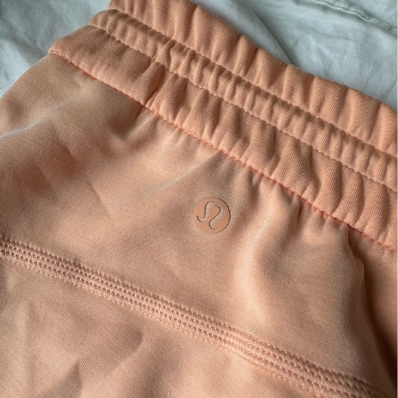 NWOT Lululemon Softstreme High-Rise Pant *Short in Peach Bellini, size 12 - Picture 6 of 9
